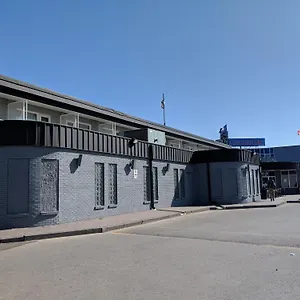 https://the-cavalier-inn.winnipeg-hotels.net