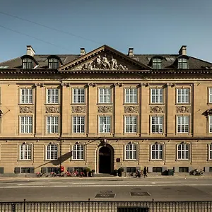 https://nobis-hotel-copenhagen.copenhagenhotelselect.com